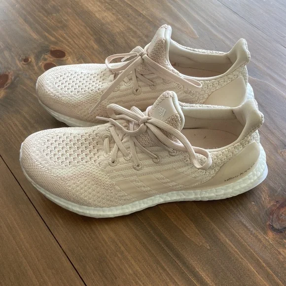 Women’s Adidas Ultraboost DNA Sneakers - Picture 6 of 8